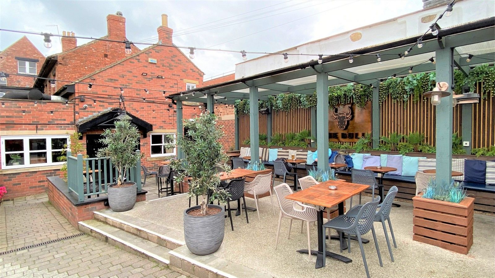 (Pub, External, Garden). Published on 01-01-1970