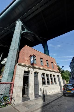 Bridge Tavern. (Pub, External). Published on 01-01-1970