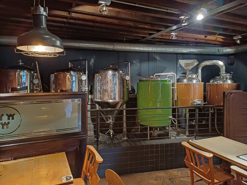 (Pub, Brewery). Published on 01-01-1970 