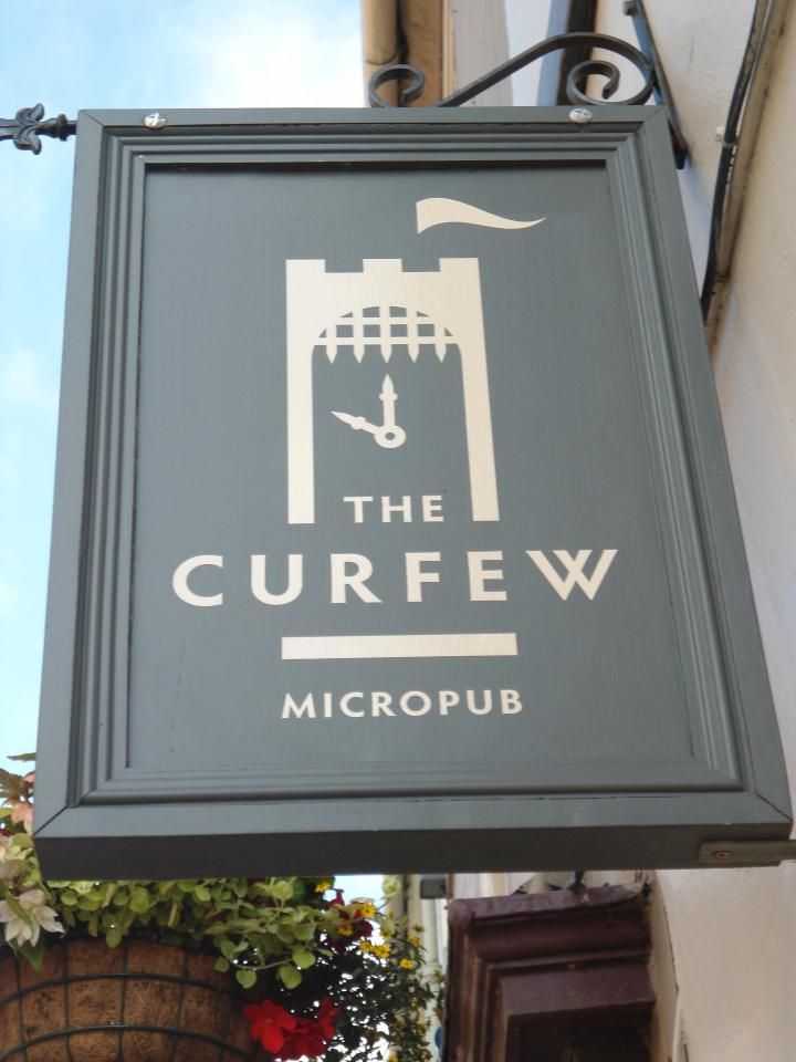 (Pub, Sign). Published on 01-01-1970