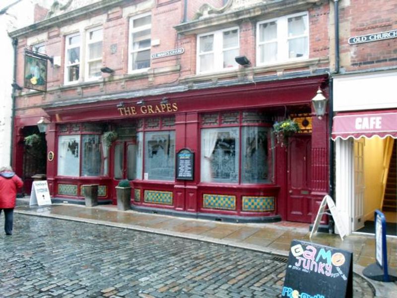 Grapes, Hexham. (Pub, External). Published on 01-01-1970