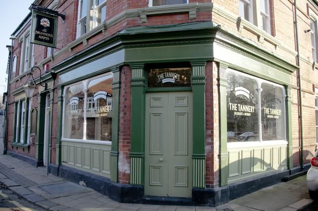 (Pub, External, Sign). Published on 01-01-1970