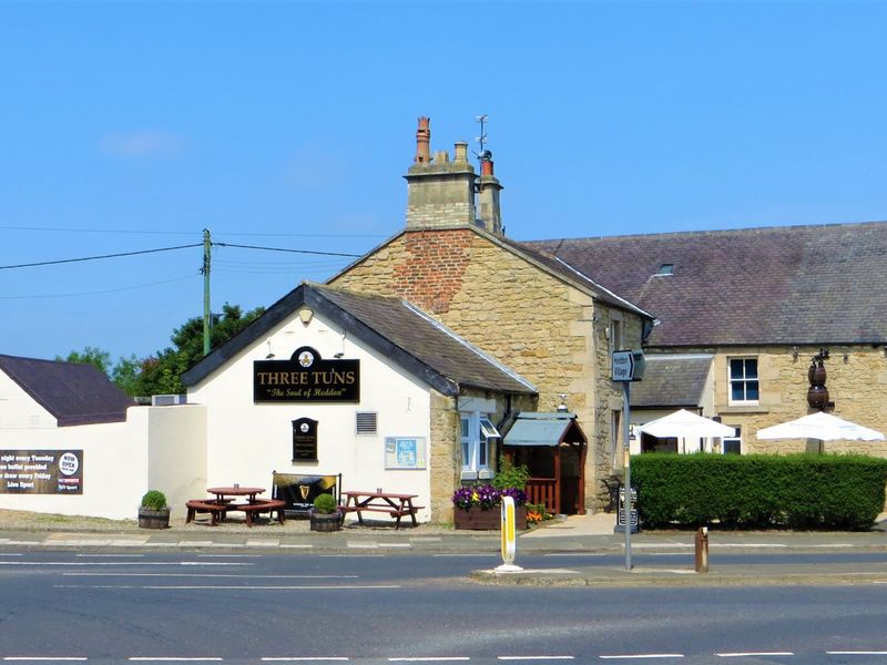 (Pub, External, Garden, Key). Published on 01-01-1970