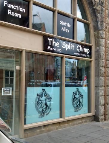 New Split Chimp. (Pub, External, Key). Published on 01-01-1970