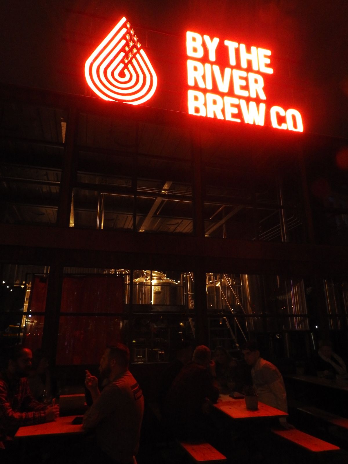 (Pub, External, Sign). Published on 01-01-1970