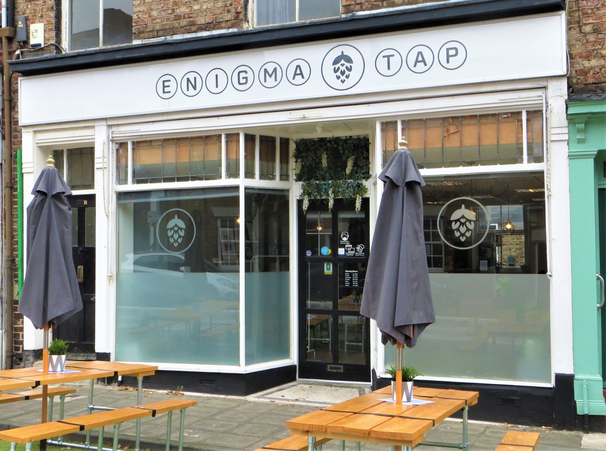 (Pub, External, Sign). Published on 01-01-1970