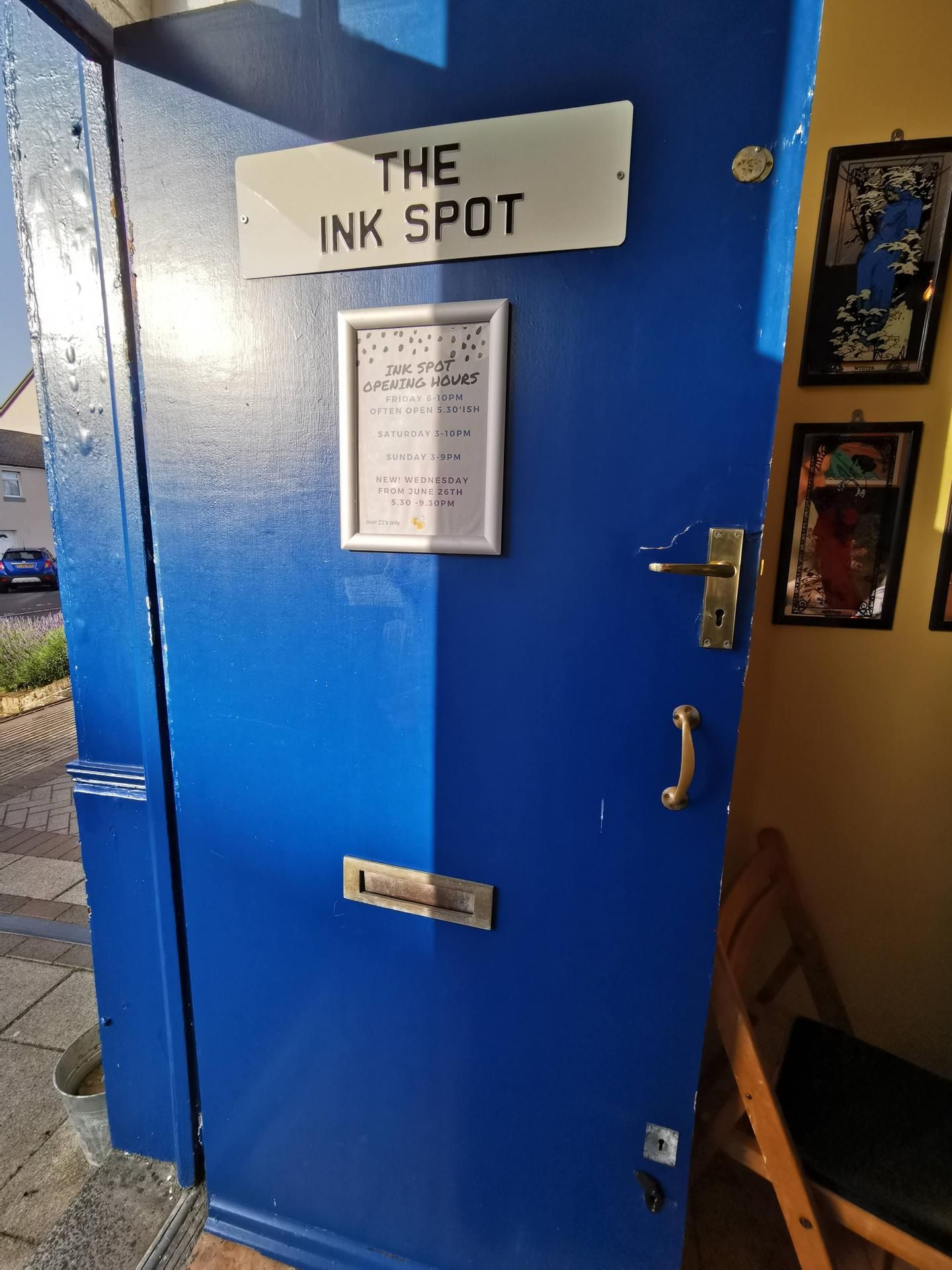 (Pub, External, Sign). Published on 01-01-1970