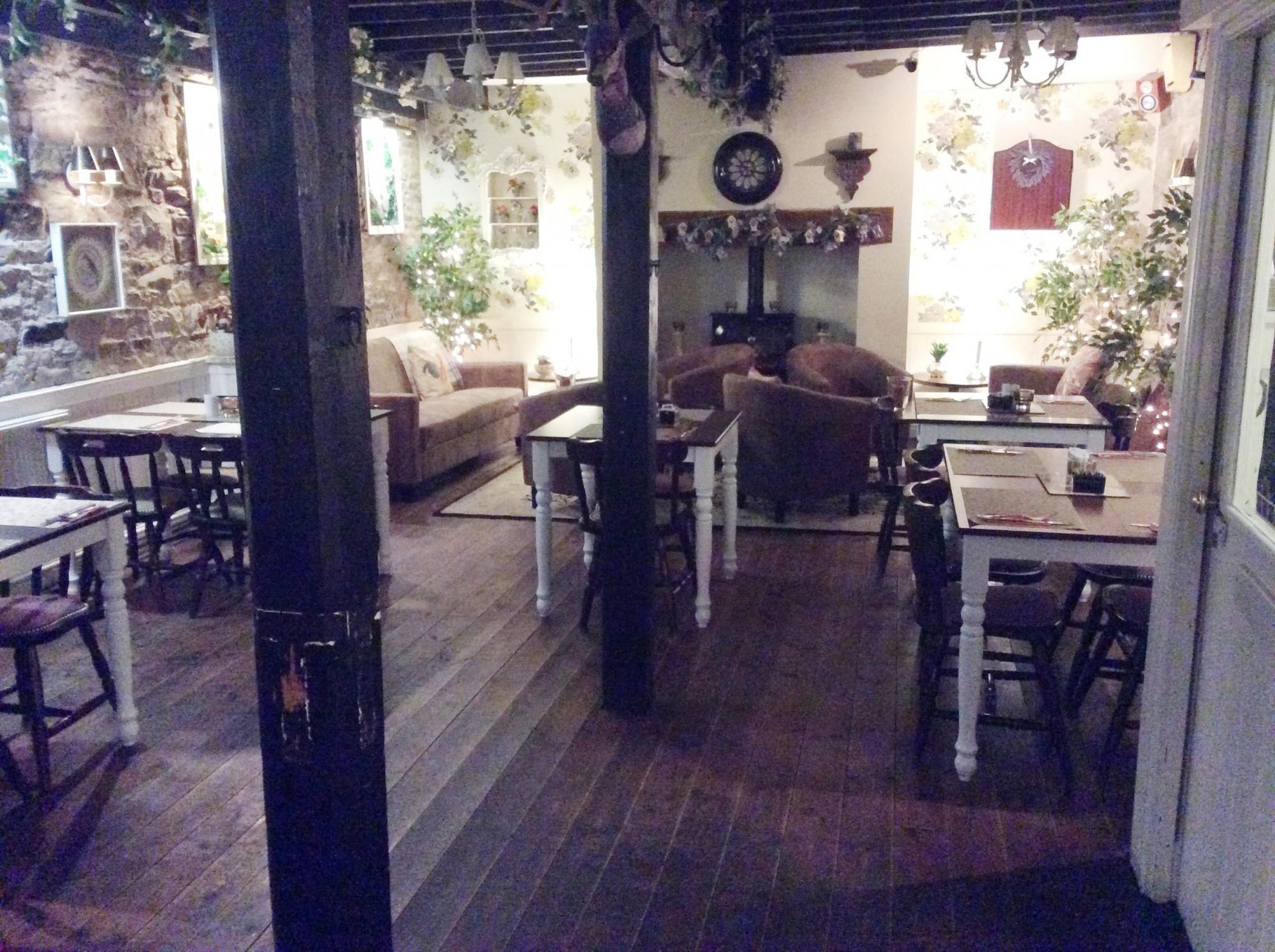 (Pub, Restaurant). Published on 01-01-1970