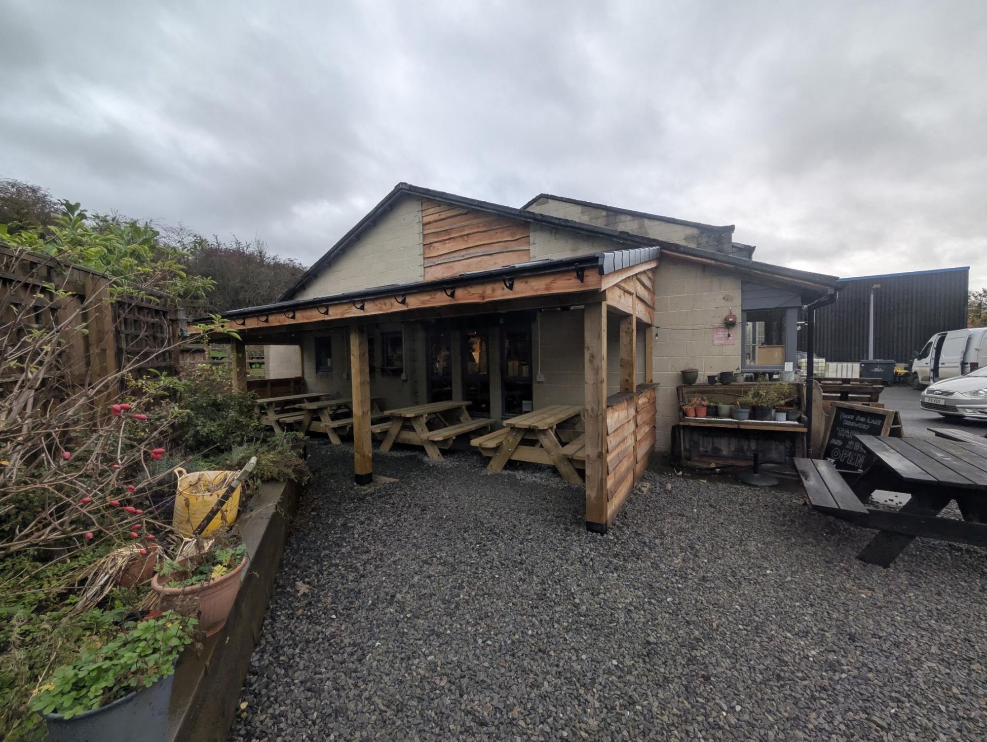 (Pub, External, Garden). Published on 01-01-1970