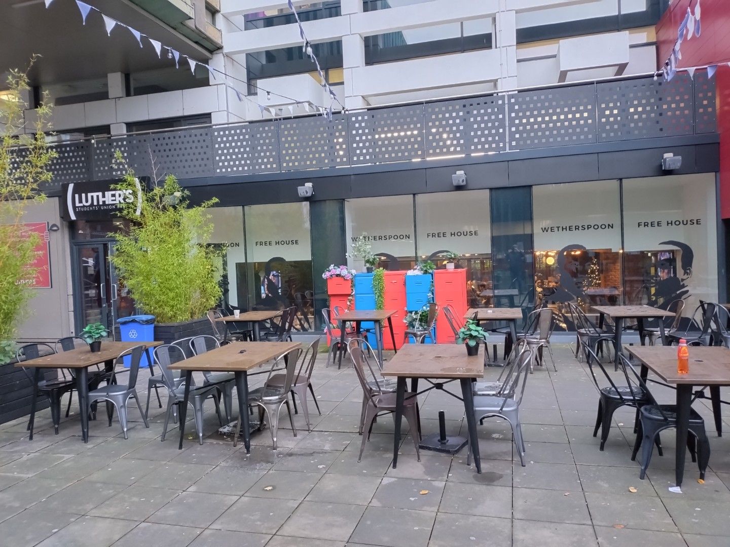 (Pub, Garden). Published on 01-01-1970