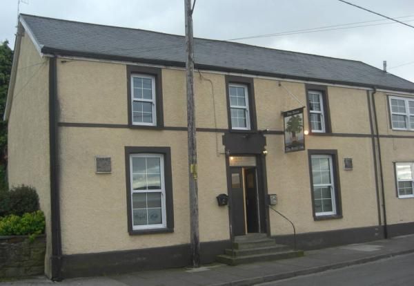 Royal Oak, Kenfig Hill. (Pub, External). Published on 23-05-2014