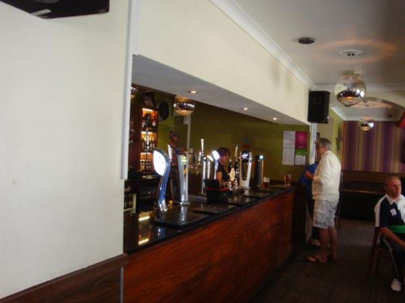 (Pub, Bar). Published on 10-04-2014 