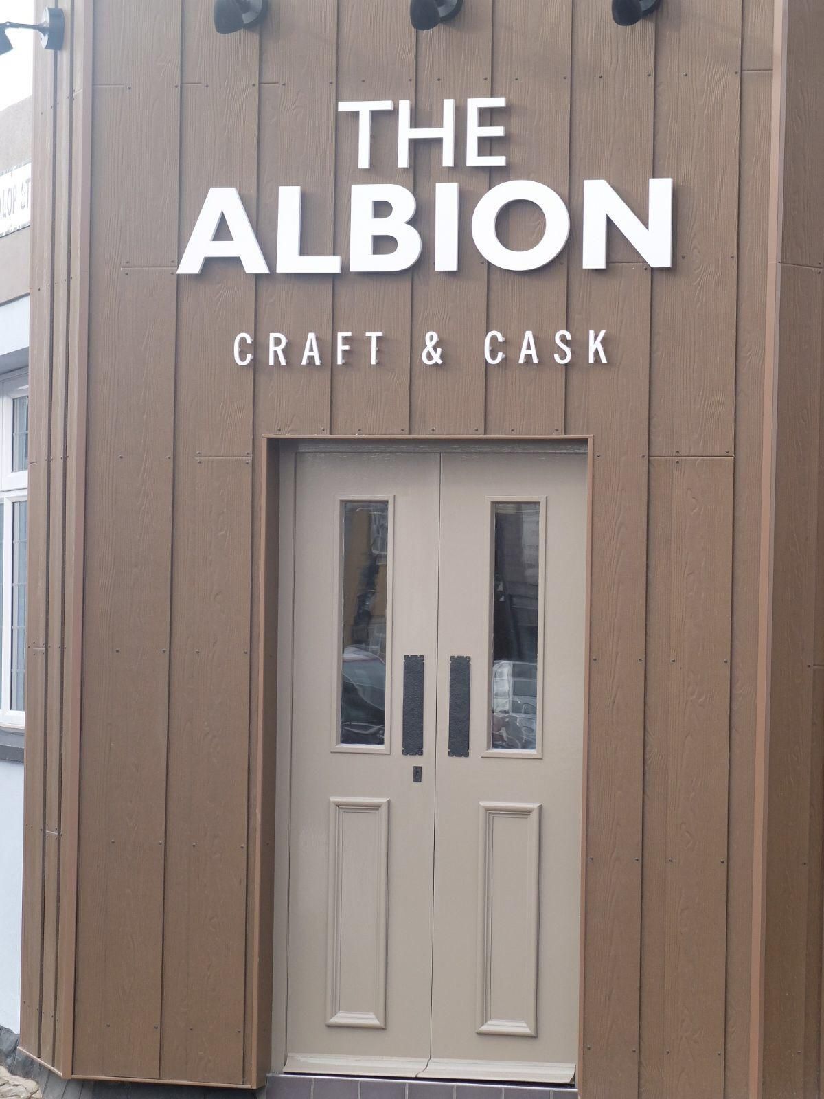 (Pub, External, Sign). Published on 26-10-2017