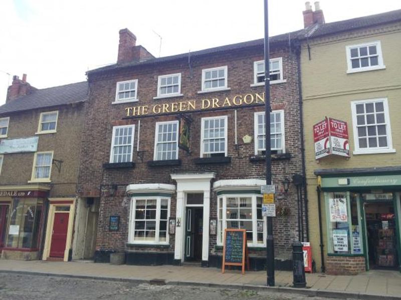 Green Dragon, Bedale. (Pub, External). Published on 30-11-2013