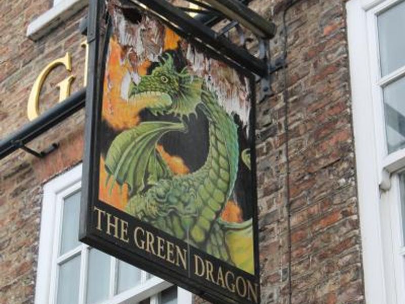 Green Dragon, Bedale. (External, Sign). Published on 18-08-2015