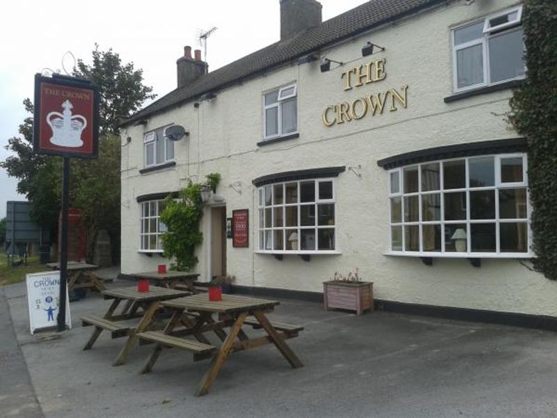 Crown, Brompton-on-Swale. (Pub, External). Published on 08-10-2014