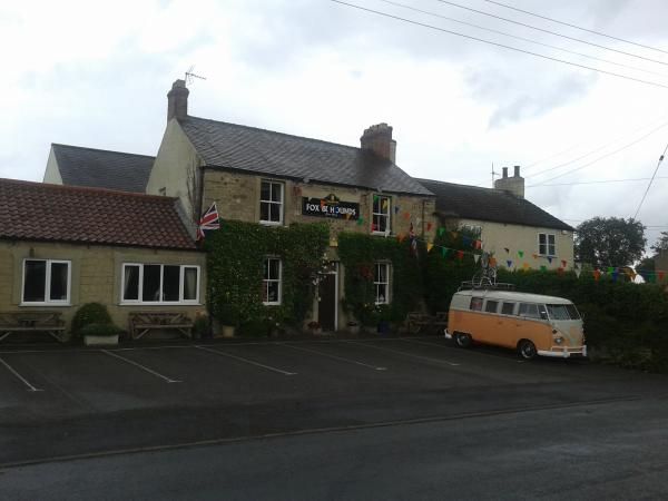 Fox & Hounds, Carthorpe. (Pub, External). Published on 06-07-2014