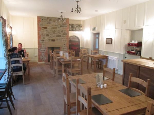 Hildyard Arms, Colburn Village. (Restaurant). Published on 30-05-2014