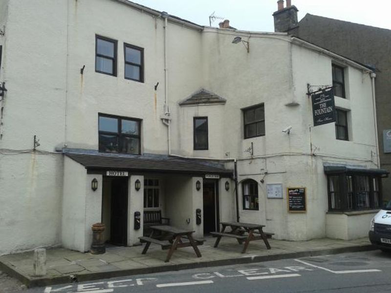 Fountain Inn, Hawes. (Pub, External). Published on 06-07-2014