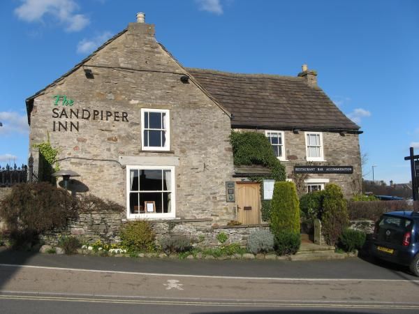Sandpiper, Leyburn. (Pub, External). Published on 19-03-2014