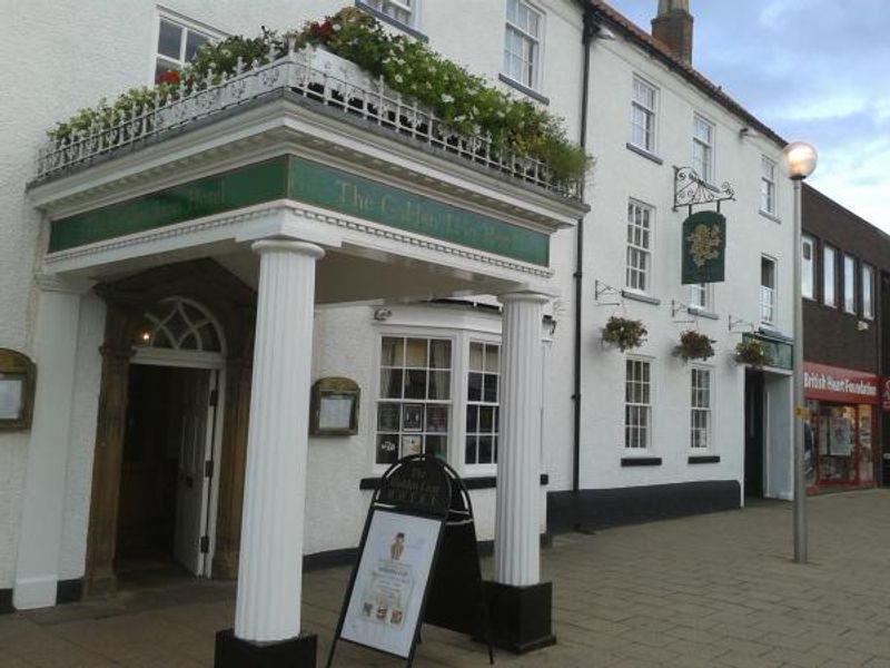 Golden Lion, Northallerton. (Pub, External). Published on 18-10-2013
