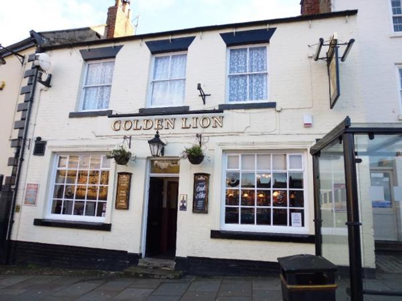 Golden Lion, Richmond. (Pub, External). Published on 20-01-2014
