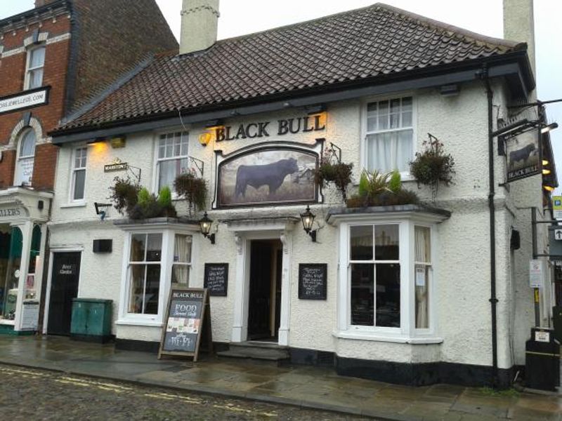 The Black Bull, Thirsk. (Pub, External). Published on 25-10-2013