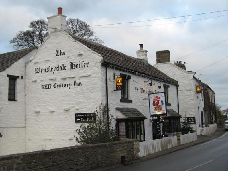 Wensleydale Heifer, West Witton. (Pub, External). Published on 03-12-2013