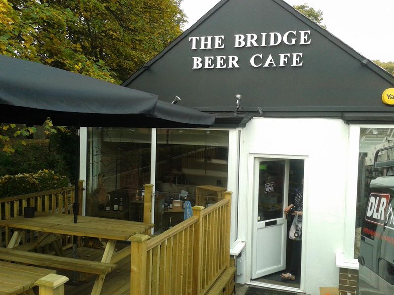 Bridge Cafe, Bedale exterior. (Pub, External, Key). Published on 03-11-2016