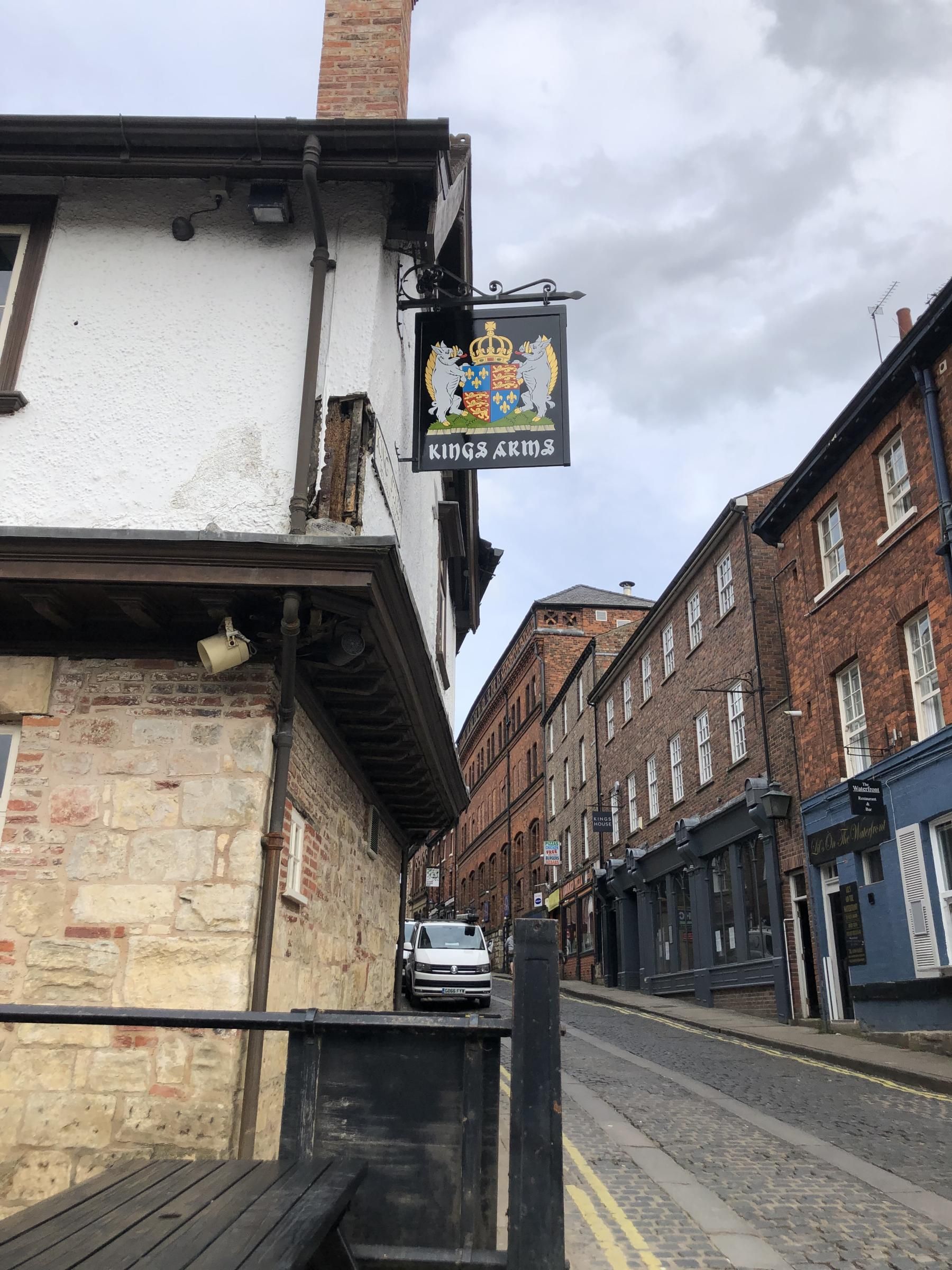 (External, Sign). Published on 18-04-2023