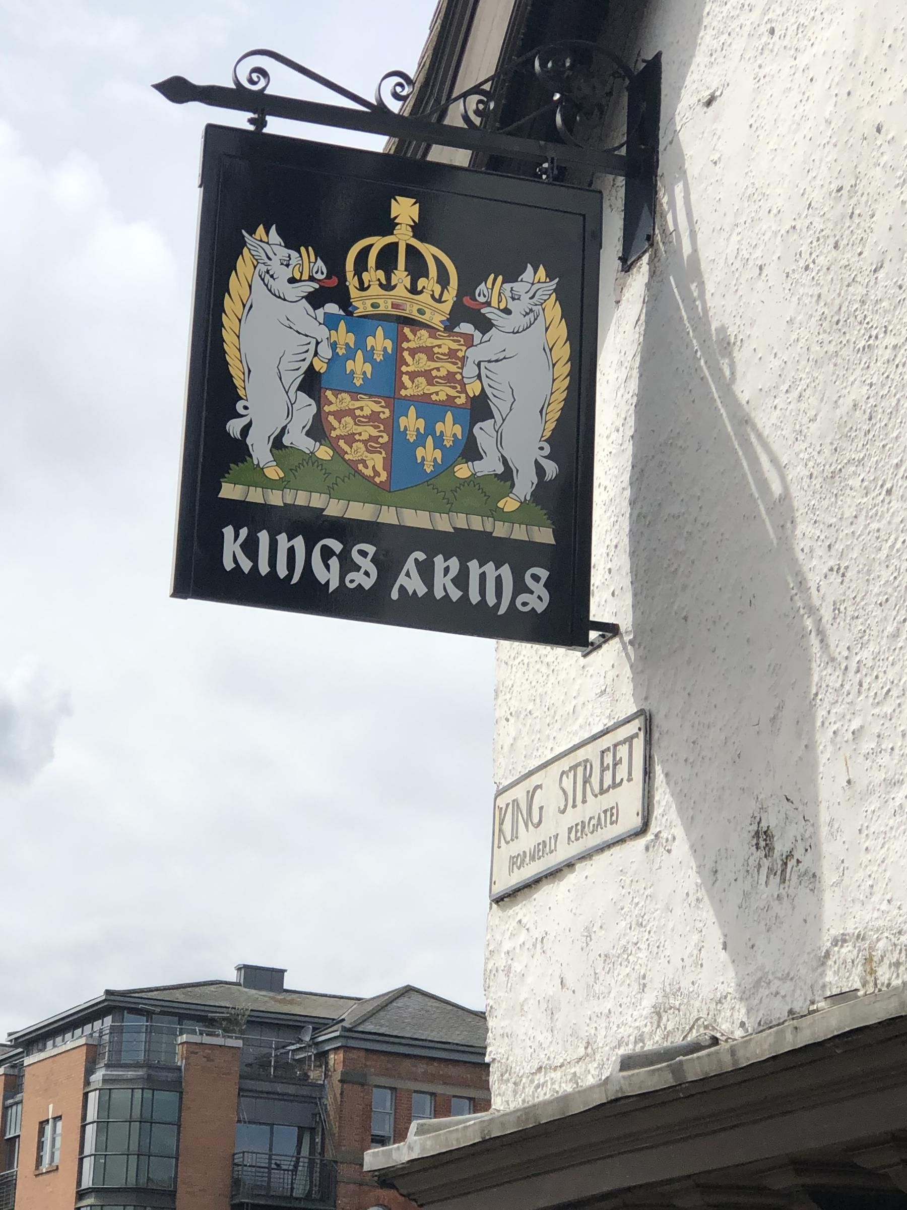(External, Sign). Published on 18-04-2023