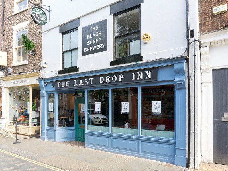 (Pub, External, Sign). Published on 25-10-2021
