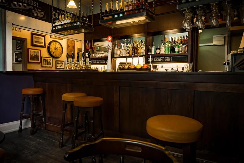 (Pub, Bar). Published on 05-12-2021