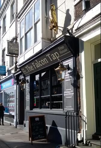 (Pub, External, Sign). Published on 27-03-2015