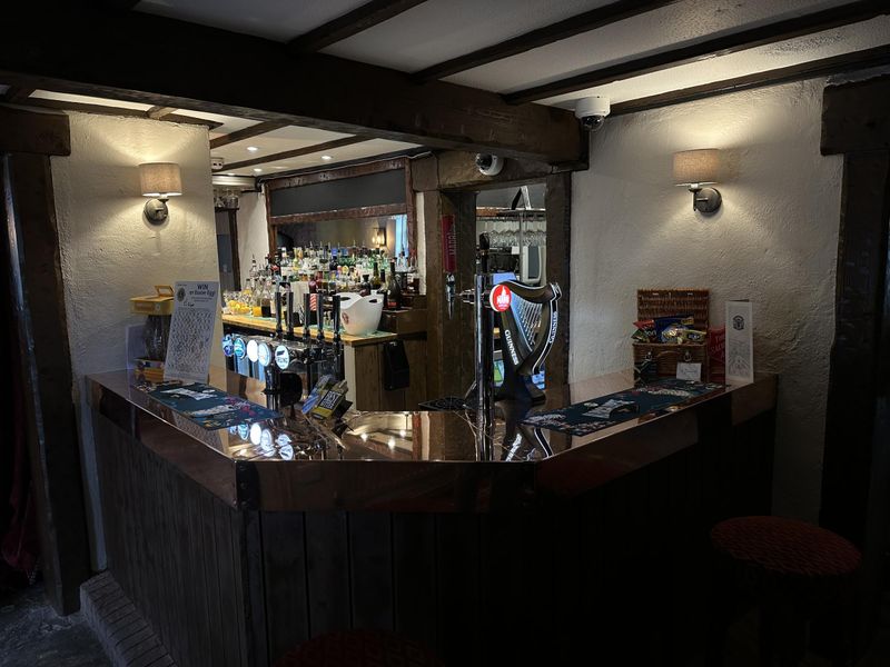 (Pub, Bar). Published on 30-05-2025 