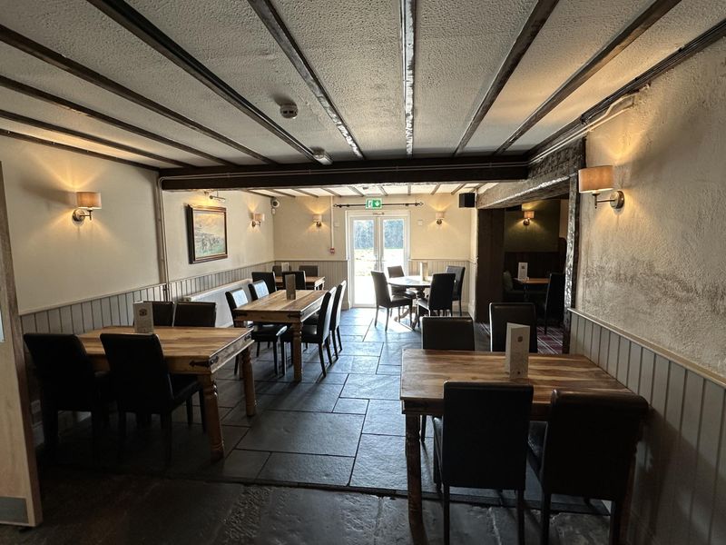 (Pub, Bar). Published on 30-05-2025 