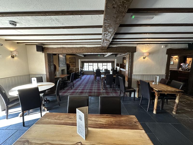 (Pub, Bar). Published on 30-05-2025 