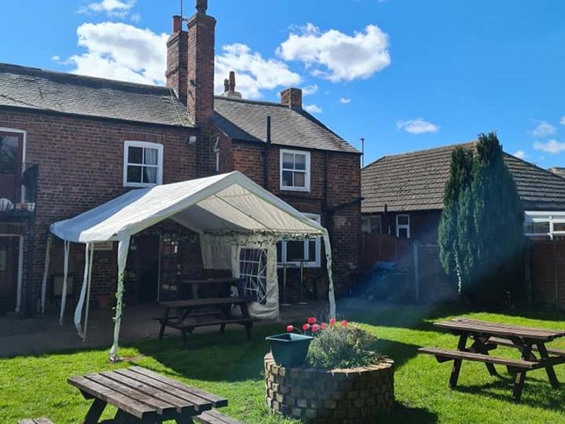 (Pub, Garden). Published on 04-04-2022