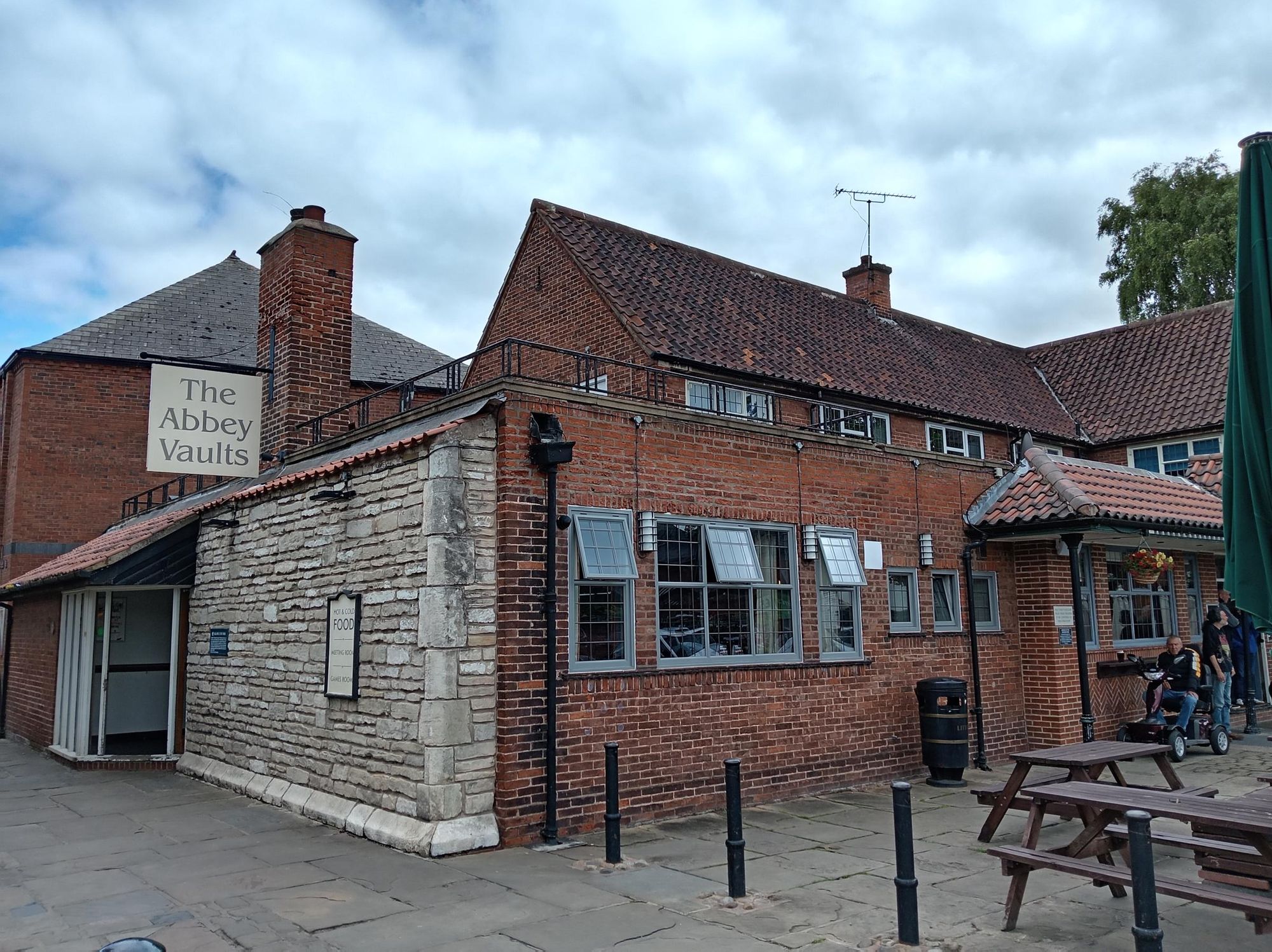 (Pub, External). Published on 17-06-2026
