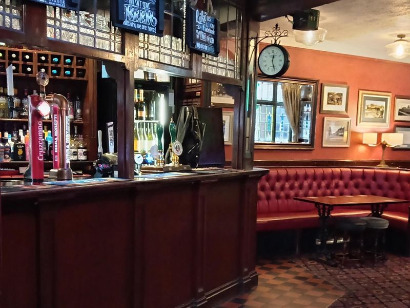 (Pub, Bar). Published on 17-06-2026 