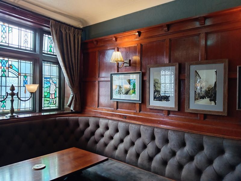 (Pub, Bar). Published on 17-06-2026 