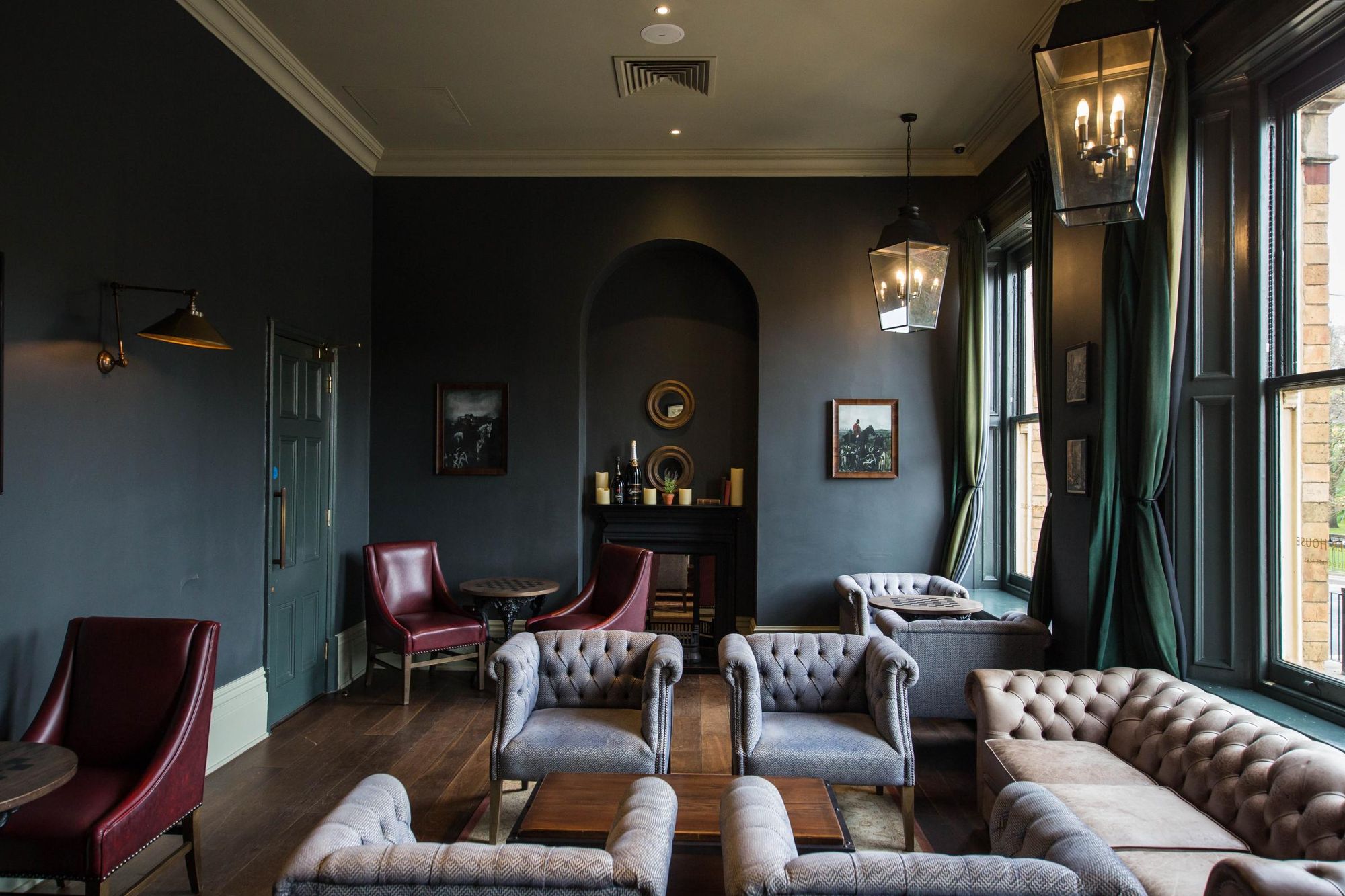 (Pub, Bar). Published on 09-01-2025