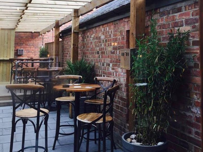 (Pub, Garden). Published on 20-12-2018