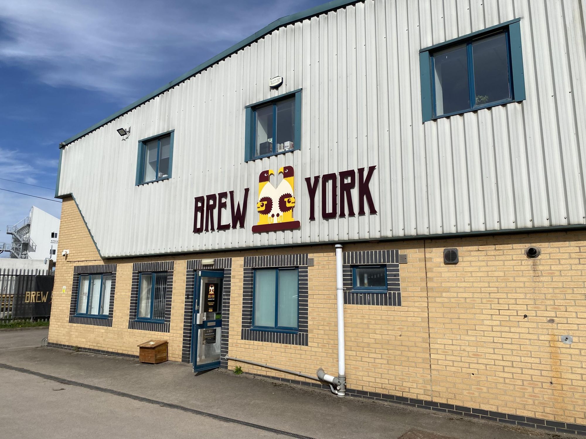 (Pub, Brewery, External). Published on 01-04-2024