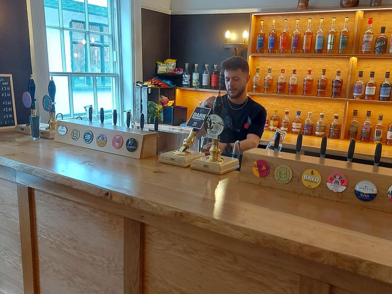 (Pub, Bar). Published on 13-01-2026 